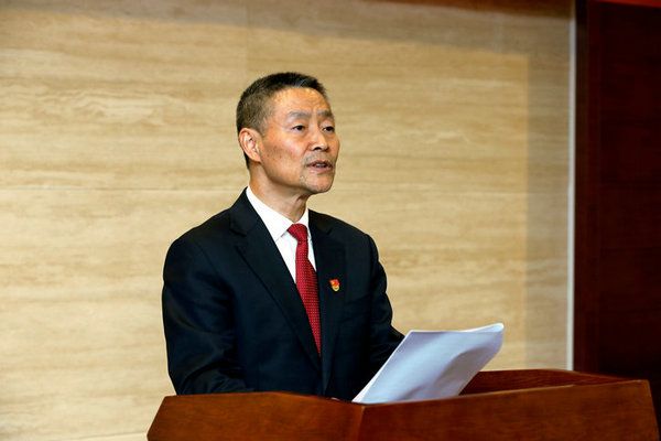 Z6尊龙凯时集团一届一次全委会选举出新一届向导整体 斯泽夫中选Z6尊龙凯时党委书记