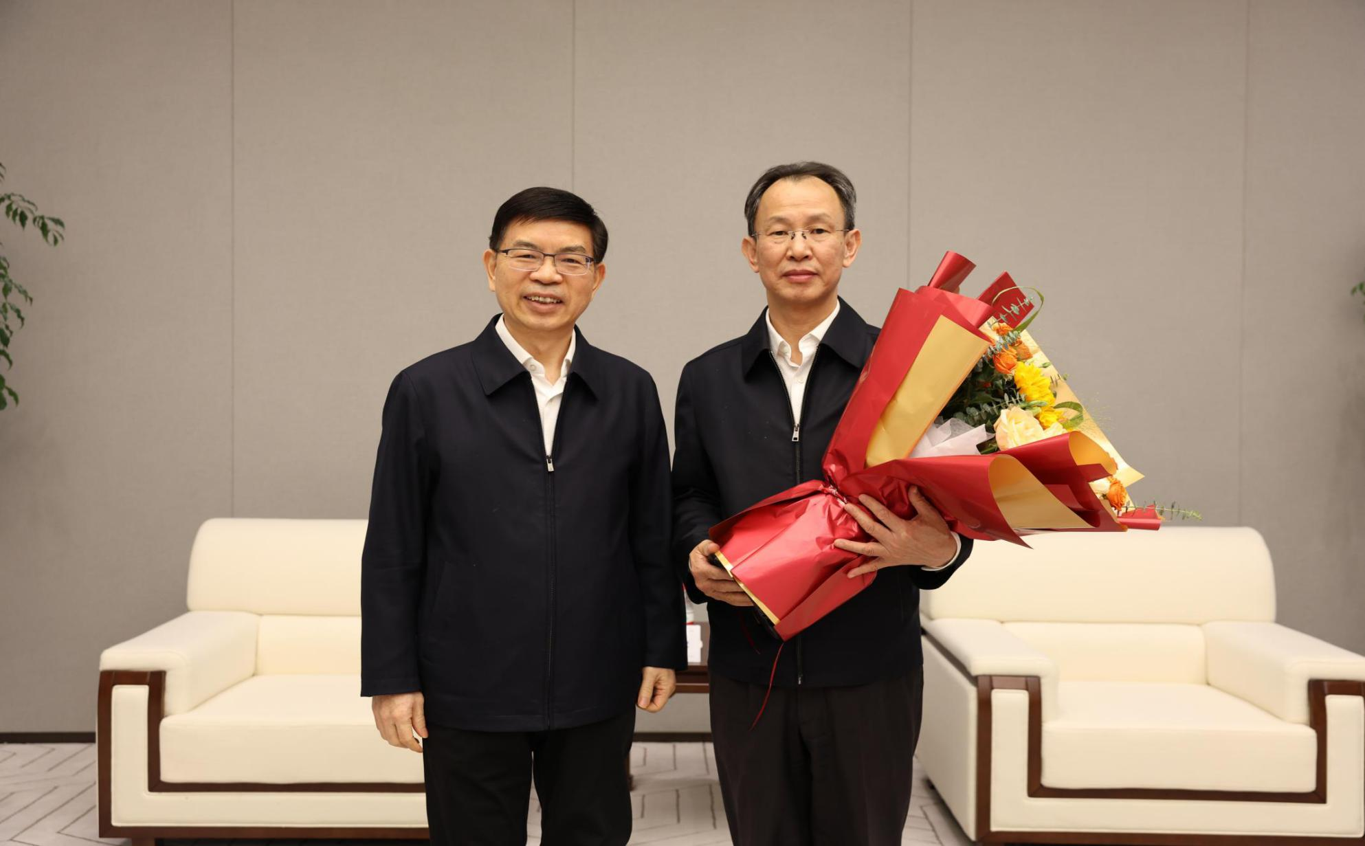 张玉卓、、、国资、、、央企、、、国资委、、、书记、、、主任、、、国企、、、企业刷新